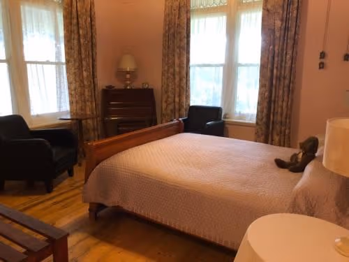 Queen Room with Spa Bath