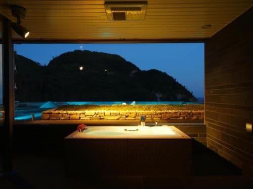 Deluxe Twin Suite - "Tokijiku" - Breakfast and Seasonal Kaiseki Dinner Included