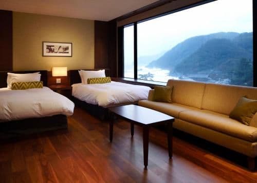 Superior Twin Room with Tatami Area - Breakfast and Seasonal Kaiseki Dinner Included