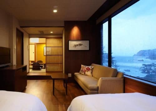 Superior Twin Room with Tatami Area - Breakfast and Seasonal Kaiseki Dinner Included