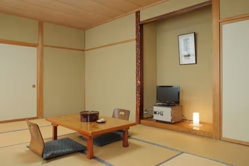 Economy Triple Room with Shared Bathroom