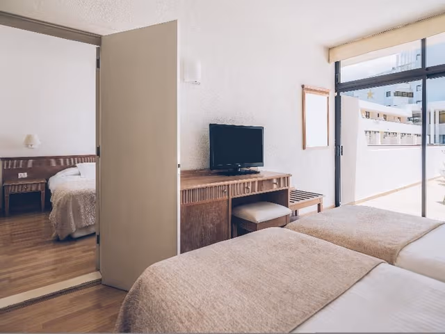 FAMILY ROOM TWO BEDROOMS