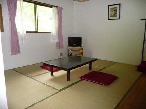 Japanese-Style Triple Room with Shared Bathroom