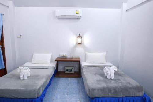 Standard Twin Room with Garden View