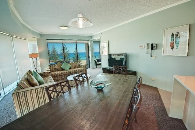 APARTMENT THREE BEDROOMS