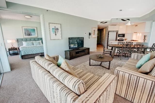APARTMENT THREE BEDROOMS