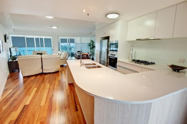 APARTMENT THREE BEDROOMS