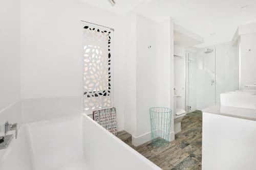 Three-Bedroom Apartment - Mid Level