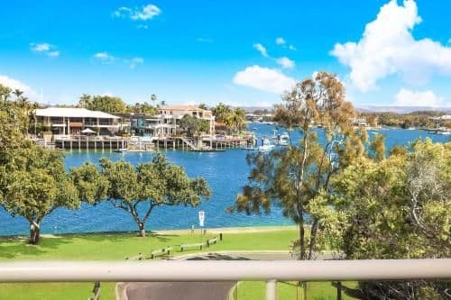 Three-Bedroom Apartment - Portsea North - External Apartment