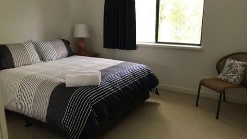 Four-Bedroom Family Apartment with Direct Access to Beach - Coolamon - External Apartment
