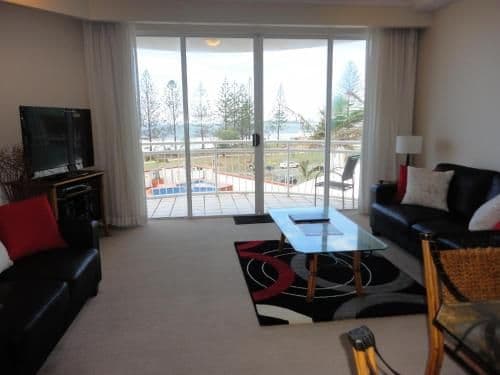 Deluxe Two-Bedroom Apartment with Spa Bath