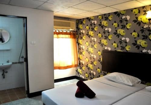 Standard Twin Room