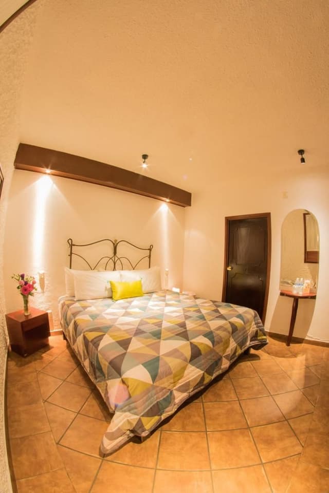 JUNIOR SUITE CAPACITY 2