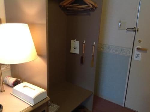 Twin Room - Non-Smoking