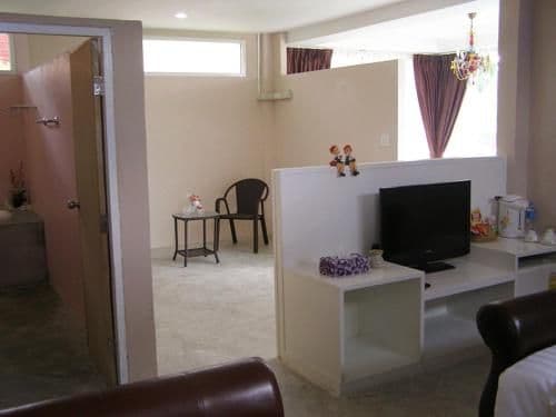 Studio (3 Adults)