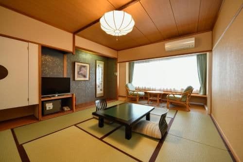 Japanese-Style Room