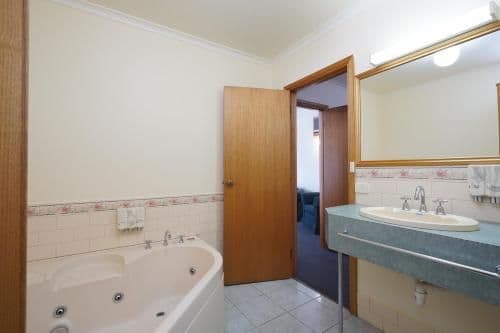 Deluxe Family Suite