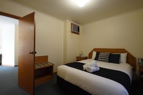 Deluxe Family Suite