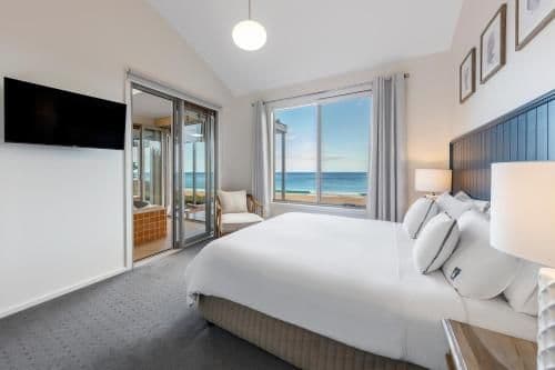 Seafront Villa - Full Ocean Views