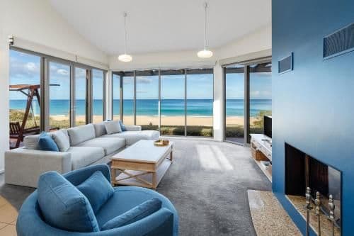 Seafront Villa - Full Ocean Views