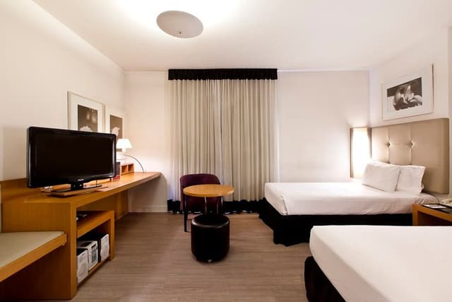 SINGLE LUXURY