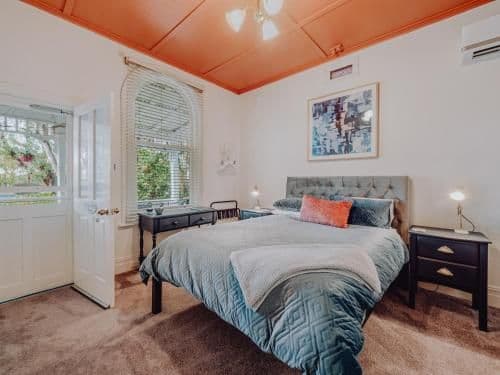 Deluxe Queen Room A