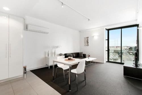 Soho One-Bedroom Apartment with Marina View