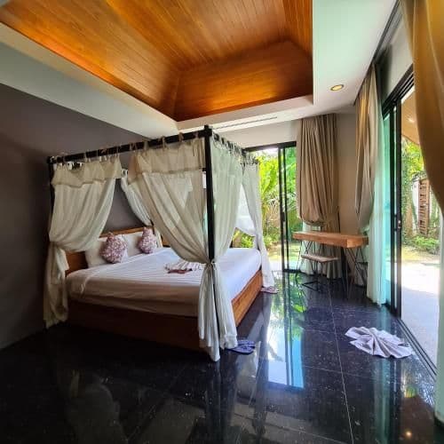 One-Bedroom Canal Villa with Private Pool