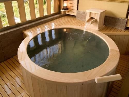 Modern Japanese-Style Twin Room with Open-Air Bath