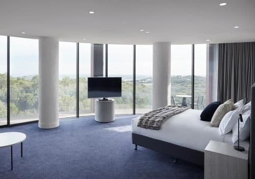 Deluxe Corner Room