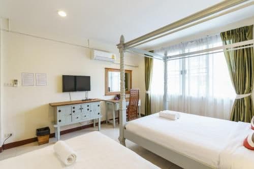 Studio Apartment