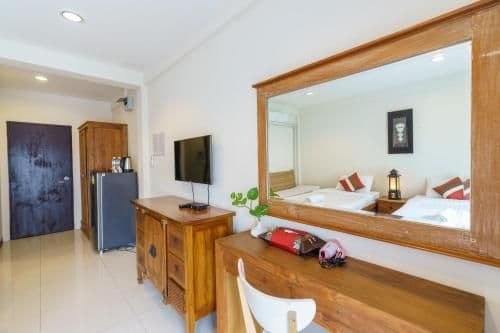 Studio Apartment
