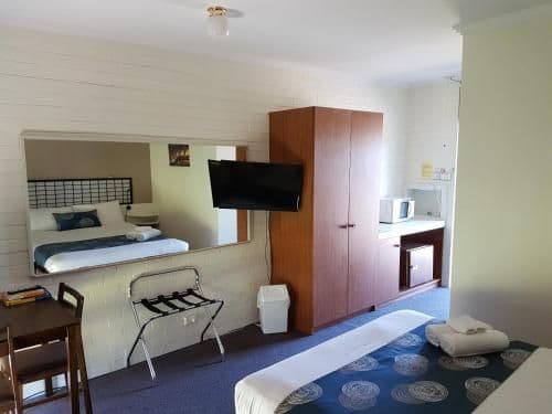 Standard Queen Room
