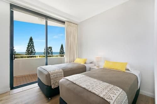 Two-Bedroom Apartment with Ocean View Deluxe