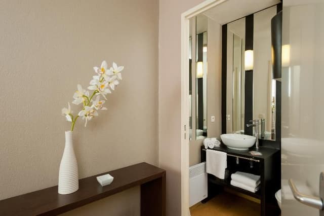 SUITE BUSINESS
