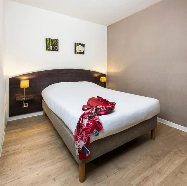 JUNIOR SUITE CAPACITY 1