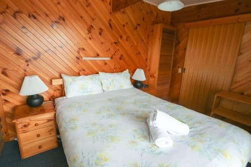 Two-Bedroom Cottage (Sleeps 4)
