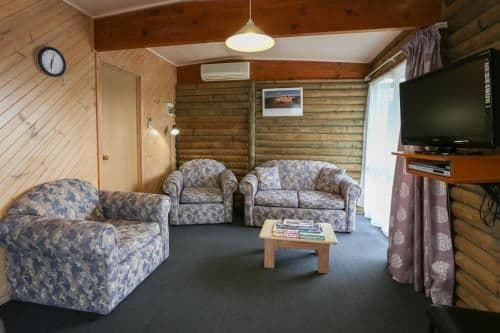 Two-Bedroom Cottage (Sleeps 5)