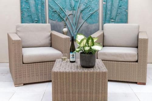 Aquila One-Bedroom Apartment
