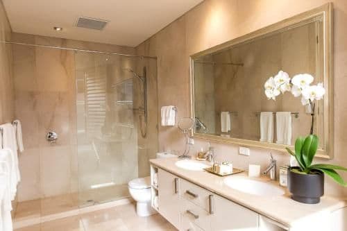 Aquila One-Bedroom Apartment