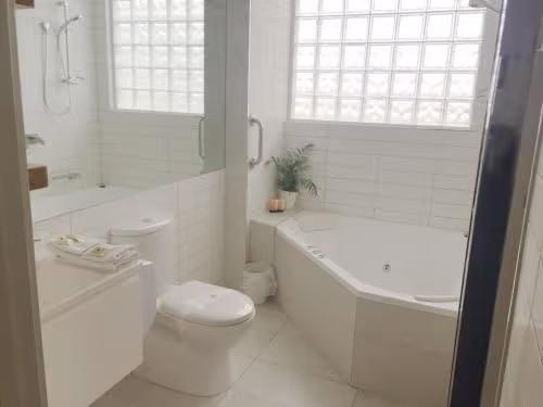 Family Suite with Spa Bath