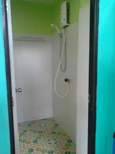 Single Bed in Mixed Dormitory Room