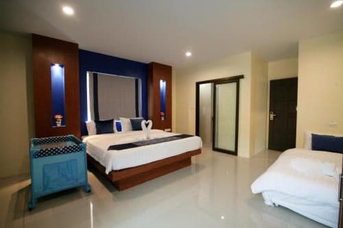 Deluxe Family Room