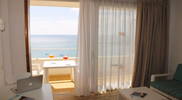 STUDIO SEA VIEW