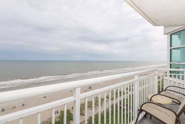 SUITE OCEAN FRONT TWO BEDROOMS