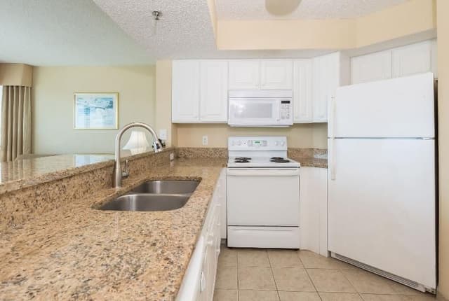 SUITE OCEAN VIEW ONE BEDROOM