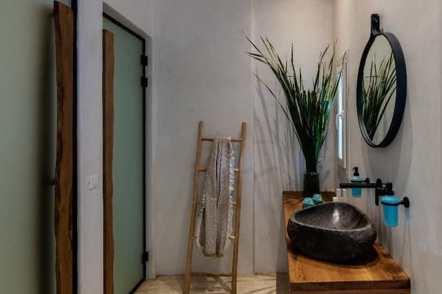 SUITE WITH PRIVATE POOL