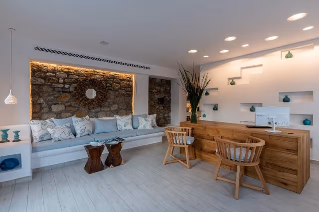 SUITE WITH PRIVATE POOL
