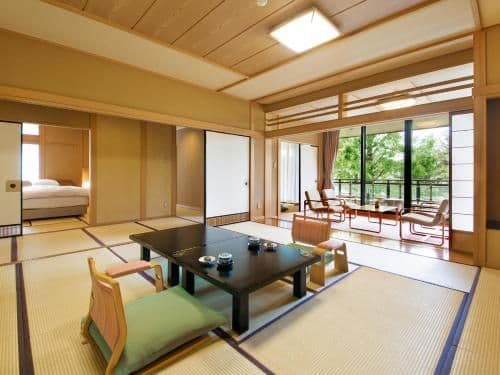Deluxe Family Room