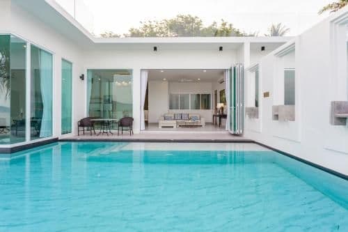 3-Bedroom Beachfront Infinity Pool Villa
